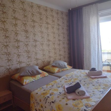 Apartmani Alen Dinjiska ภายนอก รูปภาพ