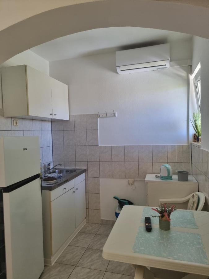 Apartmani Alen Dinjiska ภายนอก รูปภาพ