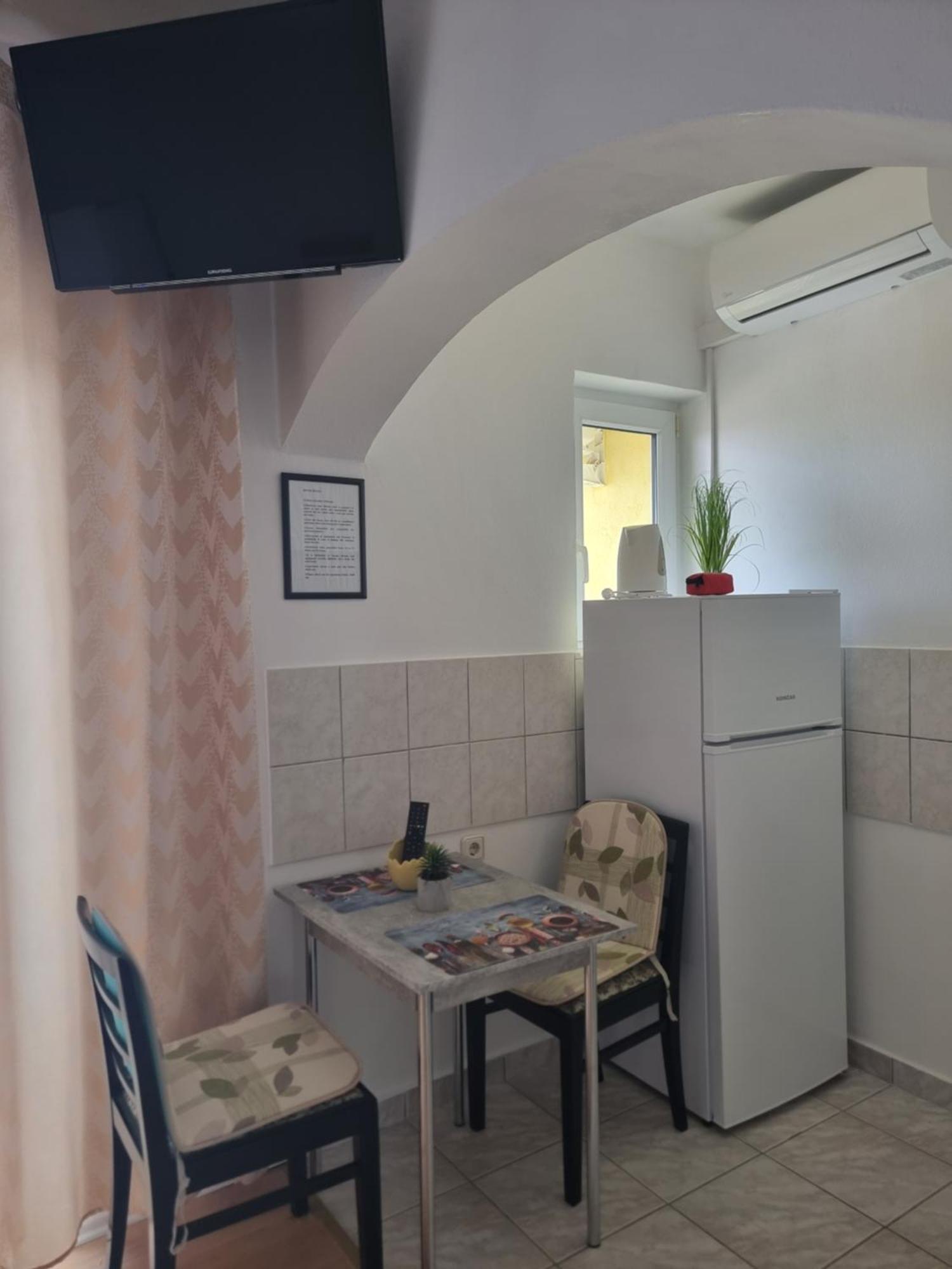 Apartmani Alen Dinjiska ภายนอก รูปภาพ