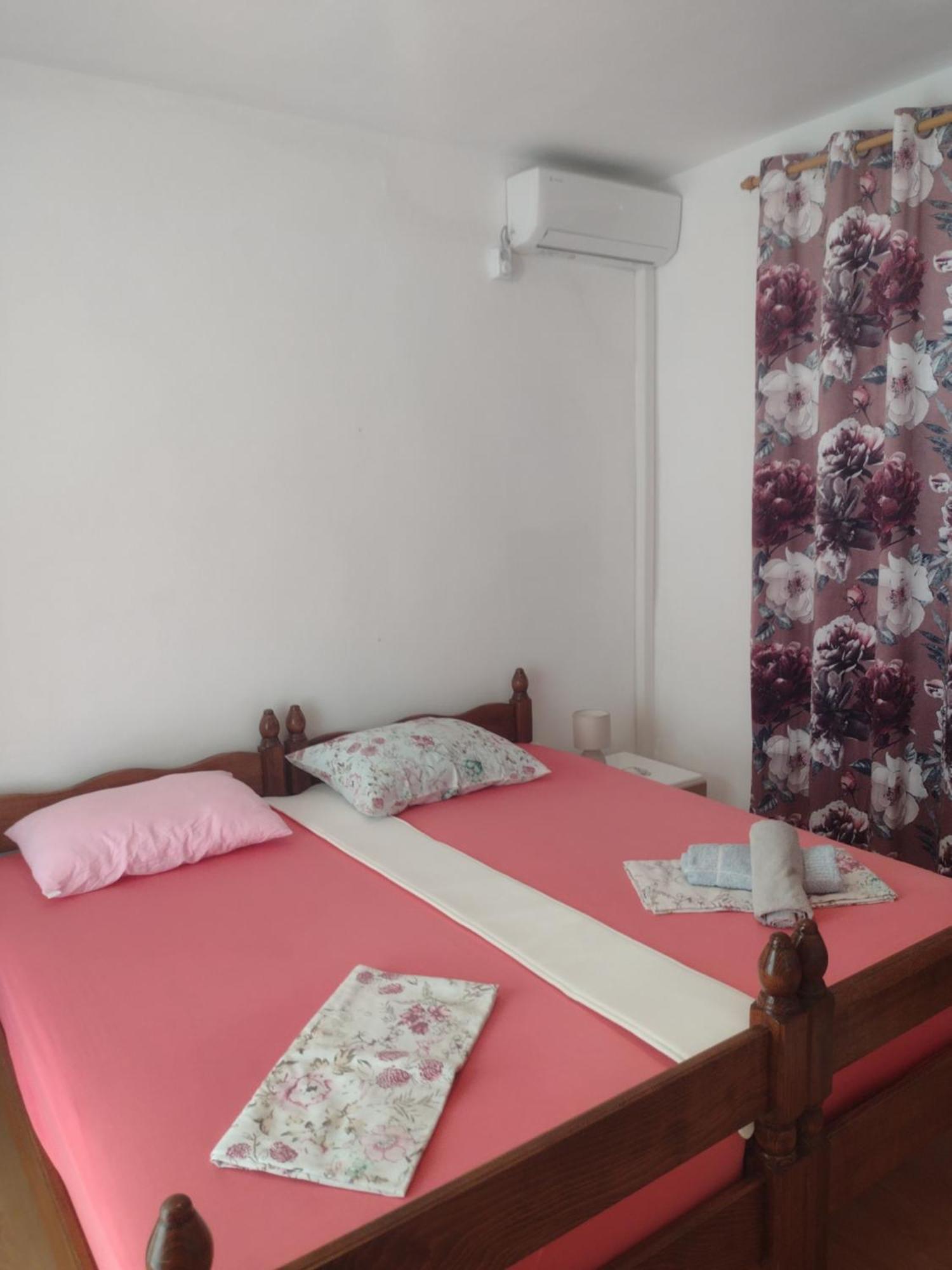 Apartmani Alen Dinjiska ภายนอก รูปภาพ